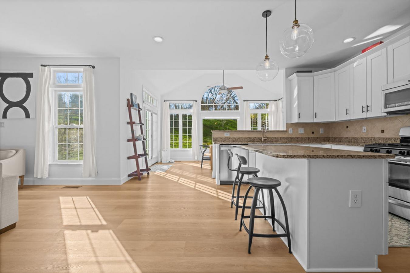 Columbia, Maryland, 21044, United States, 4 Bedrooms Bedrooms, ,2 BathroomsBathrooms,Residential,For Sale,2002562