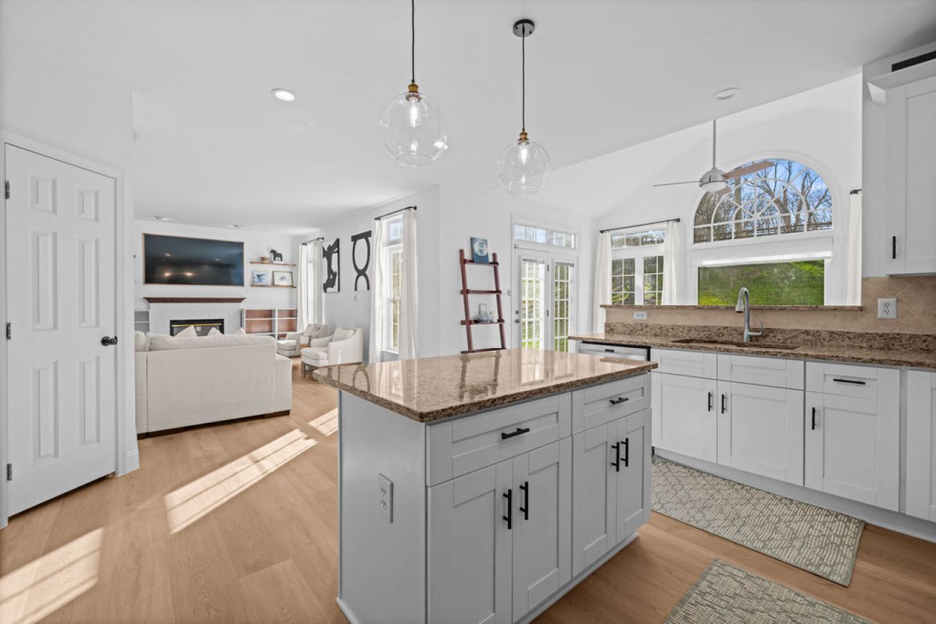 Columbia, Maryland, 21044, United States, 4 Bedrooms Bedrooms, ,2 BathroomsBathrooms,Residential,For Sale,2002562