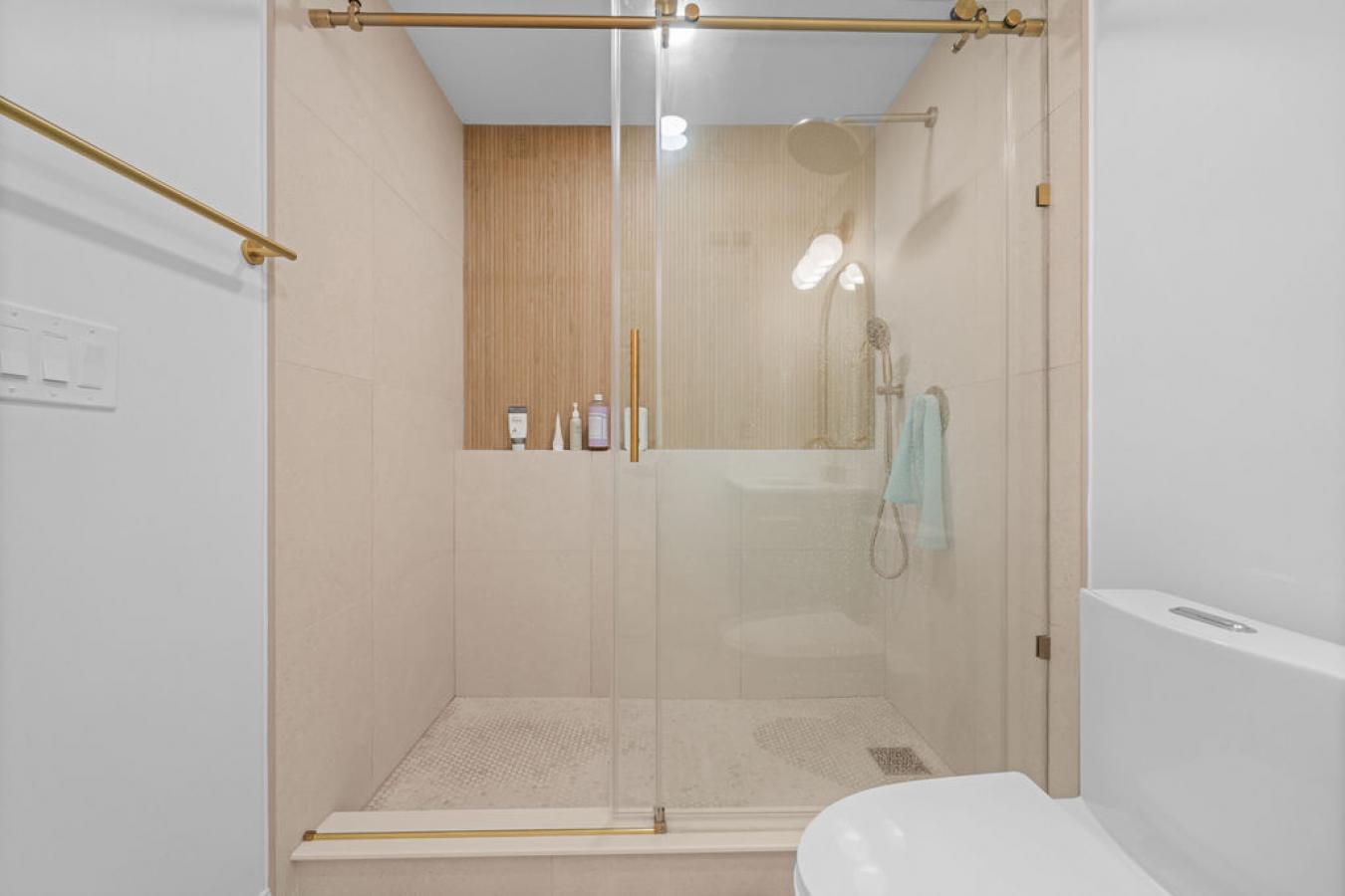 Columbia, Maryland, 21044, United States, 4 Bedrooms Bedrooms, ,2 BathroomsBathrooms,Residential,For Sale,2002562