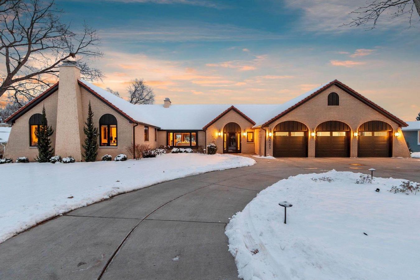 DE PERE, BROWN, 54115, United States, 5 Bedrooms Bedrooms, ,3 BathroomsBathrooms,Residential,For Sale,2002882