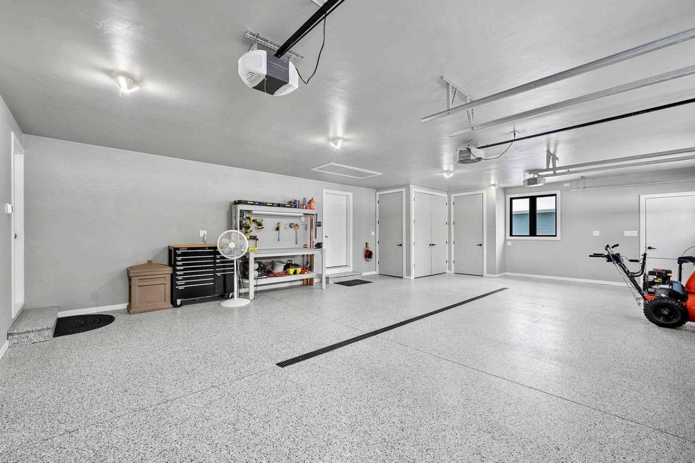 DE PERE, BROWN, 54115, United States, 5 Bedrooms Bedrooms, ,3 BathroomsBathrooms,Residential,For Sale,2002882