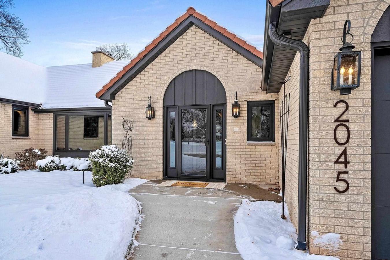 DE PERE, BROWN, 54115, United States, 5 Bedrooms Bedrooms, ,3 BathroomsBathrooms,Residential,For Sale,2002882