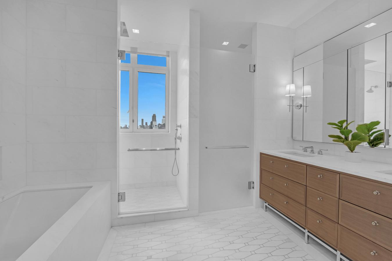 New York, New York, 10028, United States, 3 Bedrooms Bedrooms, ,3 BathroomsBathrooms,Residential,For Sale,2002646