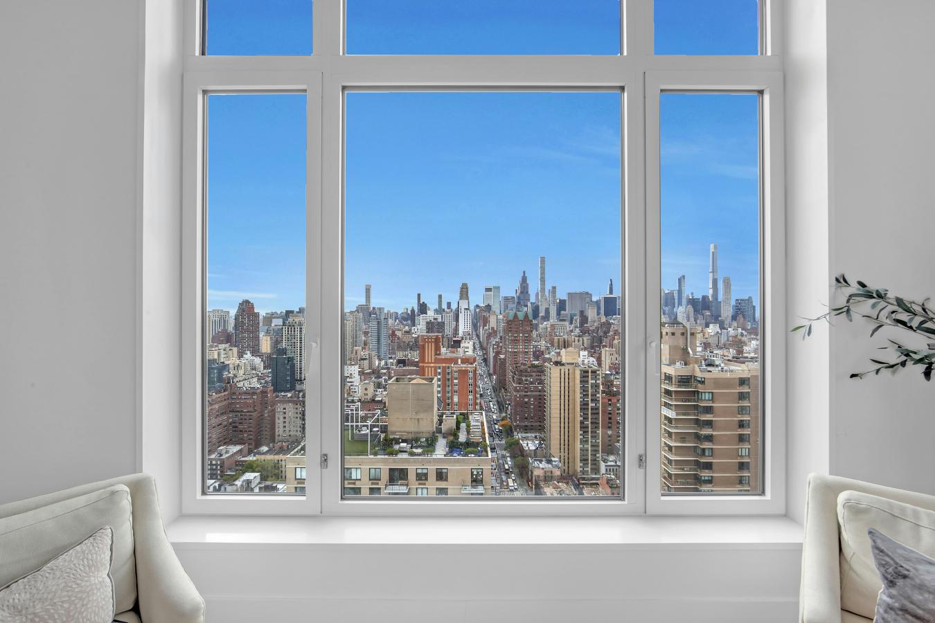 New York, New York, 10028, United States, 3 Bedrooms Bedrooms, ,3 BathroomsBathrooms,Residential,For Sale,2002646