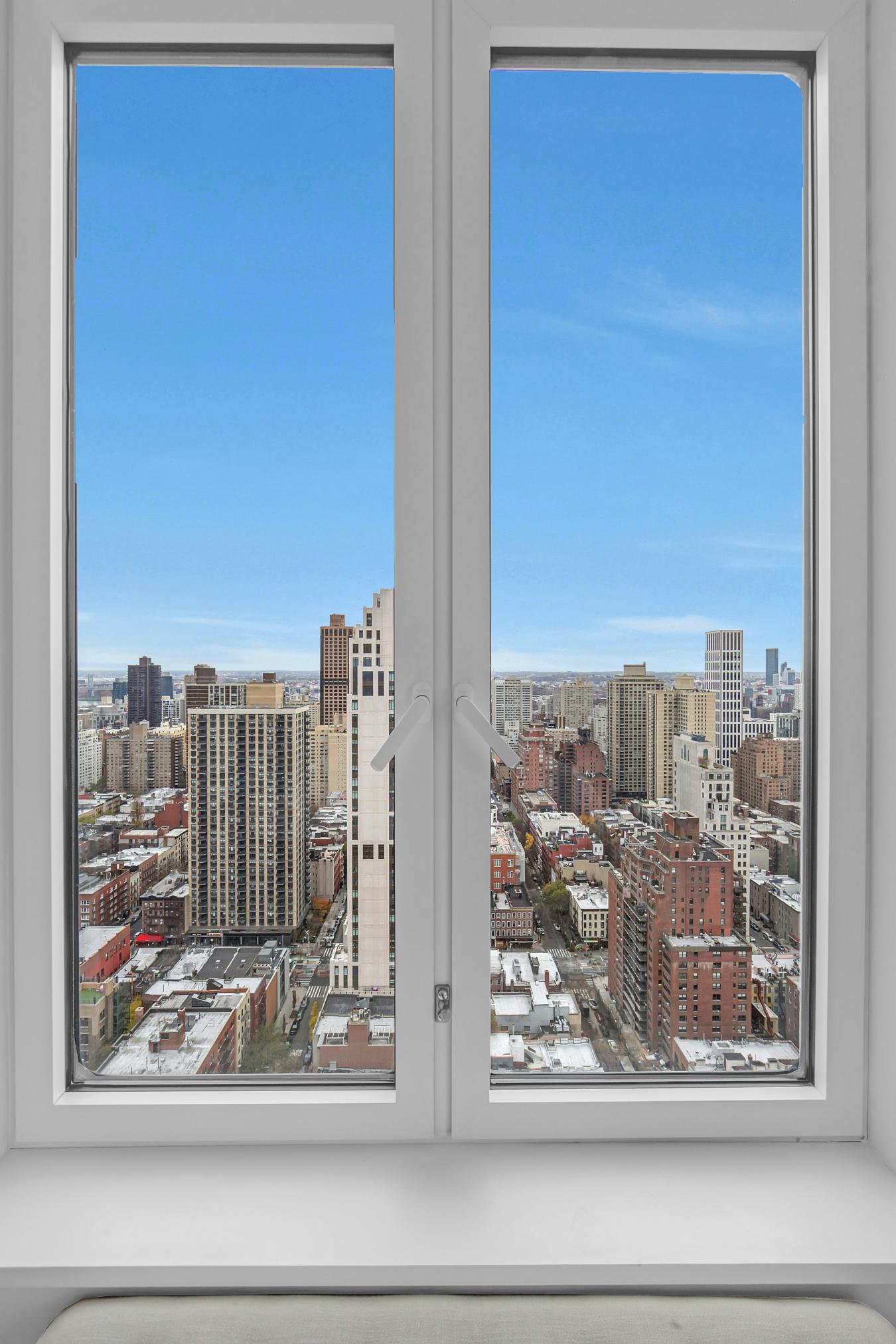 New York, New York, 10028, United States, 3 Bedrooms Bedrooms, ,3 BathroomsBathrooms,Residential,For Sale,2002646