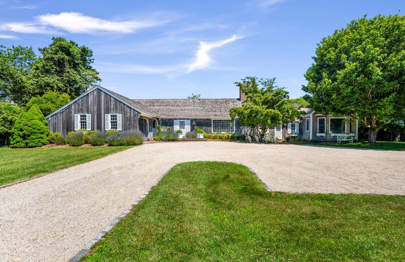 Village of Quogue, New York, 11959, United States, 5 Bedrooms Bedrooms, ,4 BathroomsBathrooms,Residential,For Sale,2002647