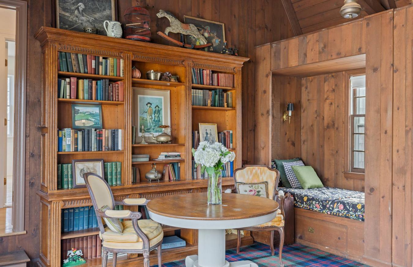 Village of Quogue, New York, 11959, United States, 5 Bedrooms Bedrooms, ,4 BathroomsBathrooms,Residential,For Sale,2002647