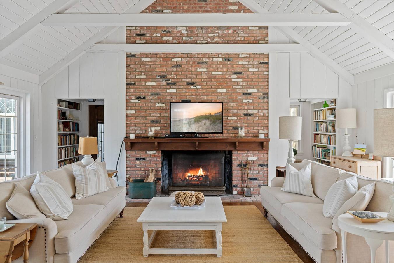 19 Quaquanantuck Lane, Village of Quogue, NY, 11959, United States, 5 Bedrooms Bedrooms, ,4 BathroomsBathrooms,Residential,For Sale,19 Quaquanantuck Lane,221634