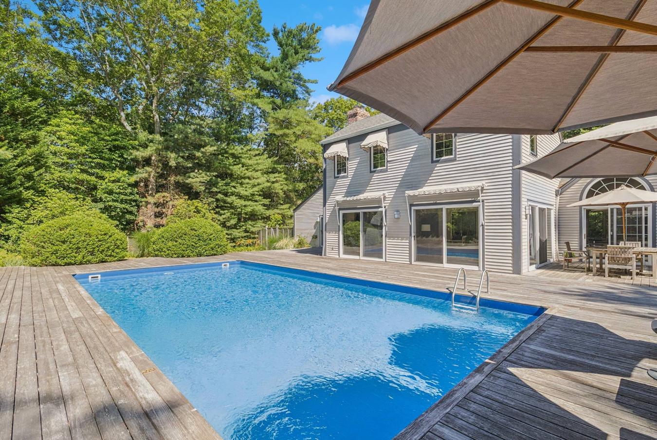 East Hampton, New York, 11937, United States, 3 Bedrooms Bedrooms, ,2 BathroomsBathrooms,Residential,For Sale,2002644