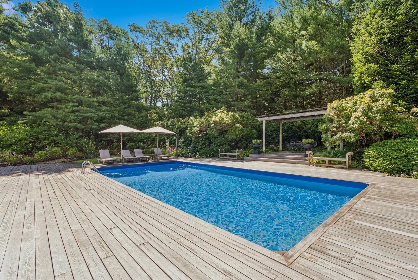East Hampton, New York, 11937, United States, 3 Bedrooms Bedrooms, ,2 BathroomsBathrooms,Residential,For Sale,2002644