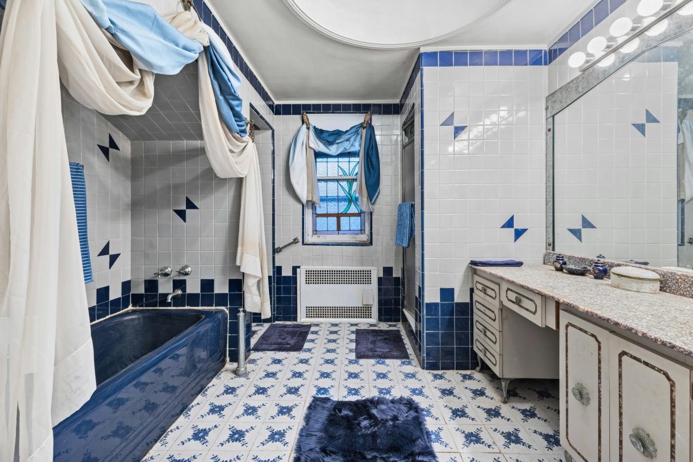 Madison, New York, 11229, United States, 3 Bedrooms Bedrooms, ,3 BathroomsBathrooms,Residential,For Sale,2002645