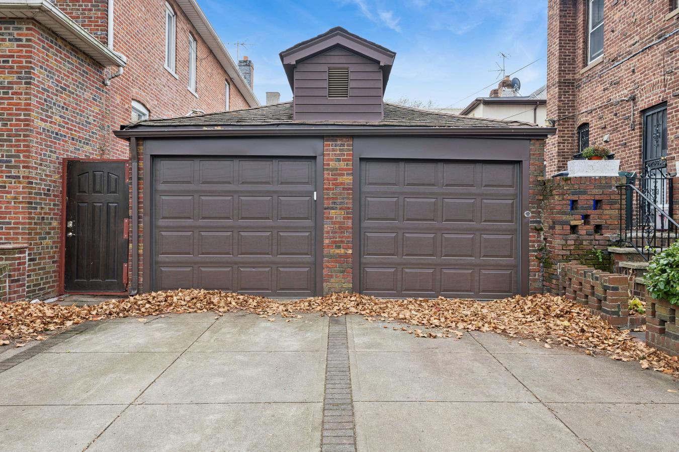 Madison, New York, 11229, United States, 3 Bedrooms Bedrooms, ,3 BathroomsBathrooms,Residential,For Sale,2002645