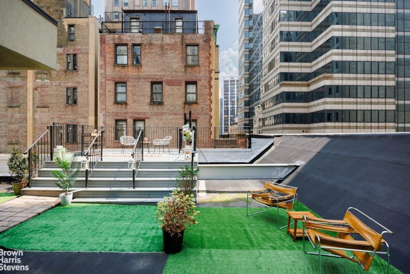 Financial District, New York, 10005, United States, 2 Bedrooms Bedrooms, ,2 BathroomsBathrooms,Residential,For Sale,2002641