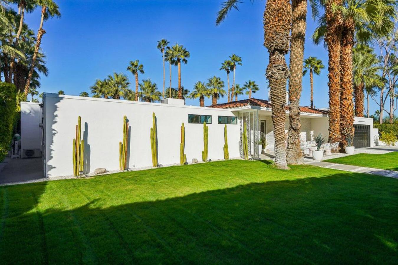 Palm Springs, Riverside, 92262, United States, 4 Bedrooms Bedrooms, ,4 BathroomsBathrooms,Residential,For Sale,2002880