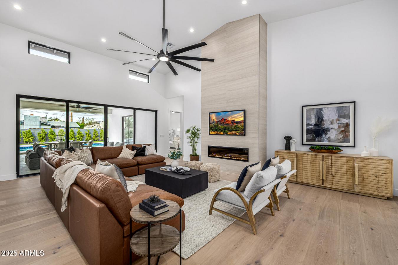 Phoenix, Maricopa, 85018, United States, 4 Bedrooms Bedrooms, ,4 BathroomsBathrooms,Residential,For Sale,2002879