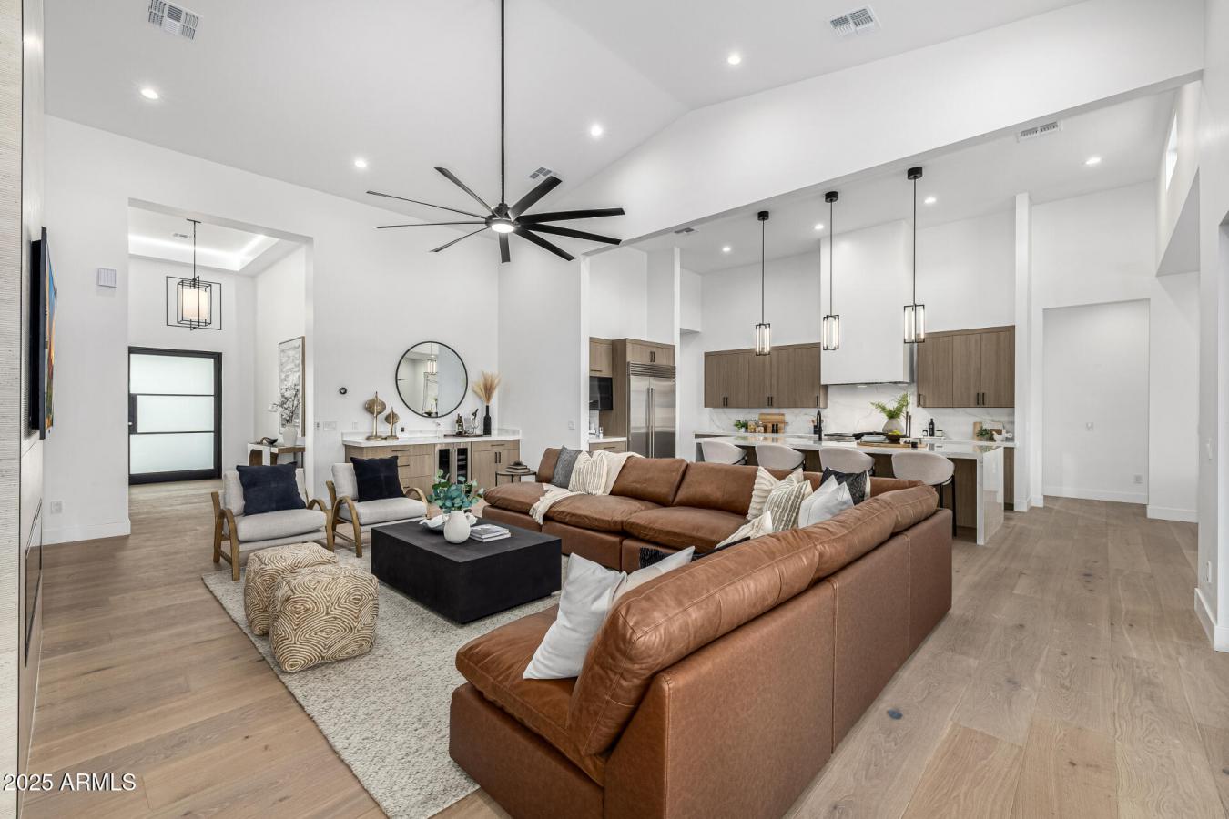 Phoenix, Maricopa, 85018, United States, 4 Bedrooms Bedrooms, ,4 BathroomsBathrooms,Residential,For Sale,2002879