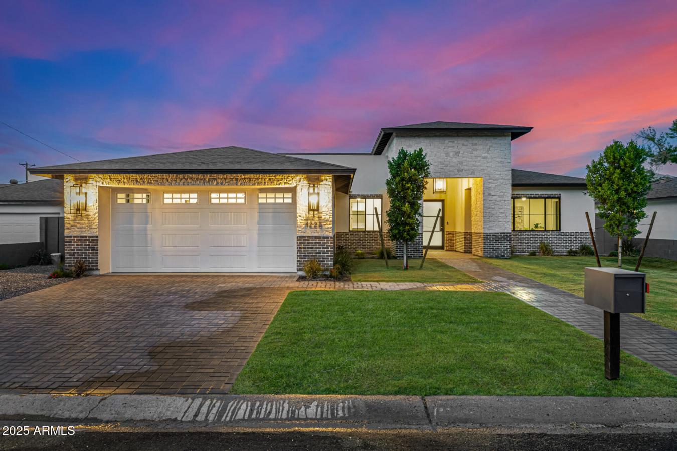 Phoenix, Maricopa, 85018, United States, 4 Bedrooms Bedrooms, ,4 BathroomsBathrooms,Residential,For Sale,2002879