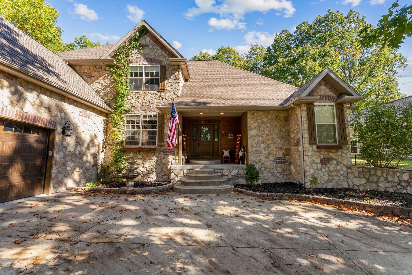 Ridgedale, Taney, 65737, United States, 3 Bedrooms Bedrooms, ,3 BathroomsBathrooms,Residential,For Sale,2003865