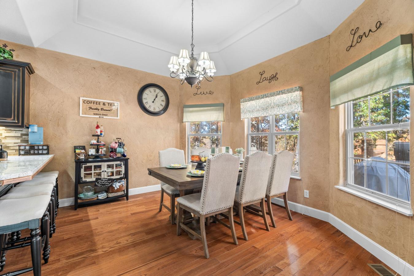 Ridgedale, Taney, 65737, United States, 3 Bedrooms Bedrooms, ,3 BathroomsBathrooms,Residential,For Sale,2003865