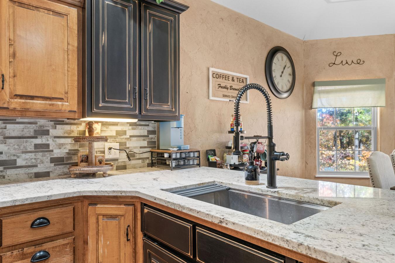 Ridgedale, Taney, 65737, United States, 3 Bedrooms Bedrooms, ,3 BathroomsBathrooms,Residential,For Sale,2003865