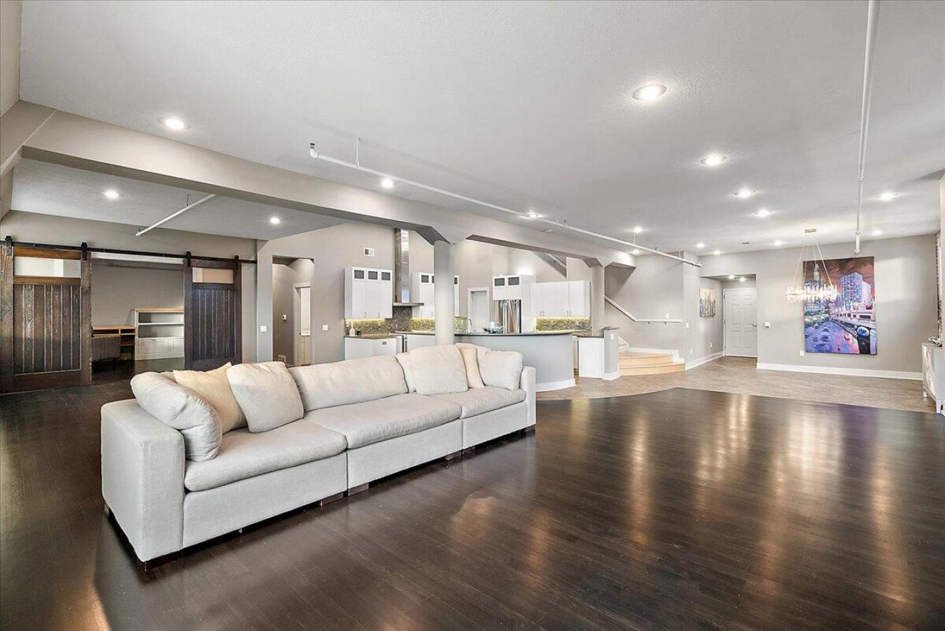 Kalamazoo, Kalamazoo, 49007, United States, 2 Bedrooms Bedrooms, ,2 BathroomsBathrooms,Residential,For Sale,2003864