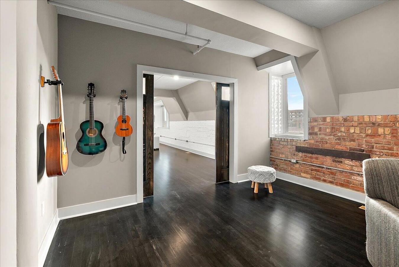 Kalamazoo, Kalamazoo, 49007, United States, 2 Bedrooms Bedrooms, ,2 BathroomsBathrooms,Residential,For Sale,2003864