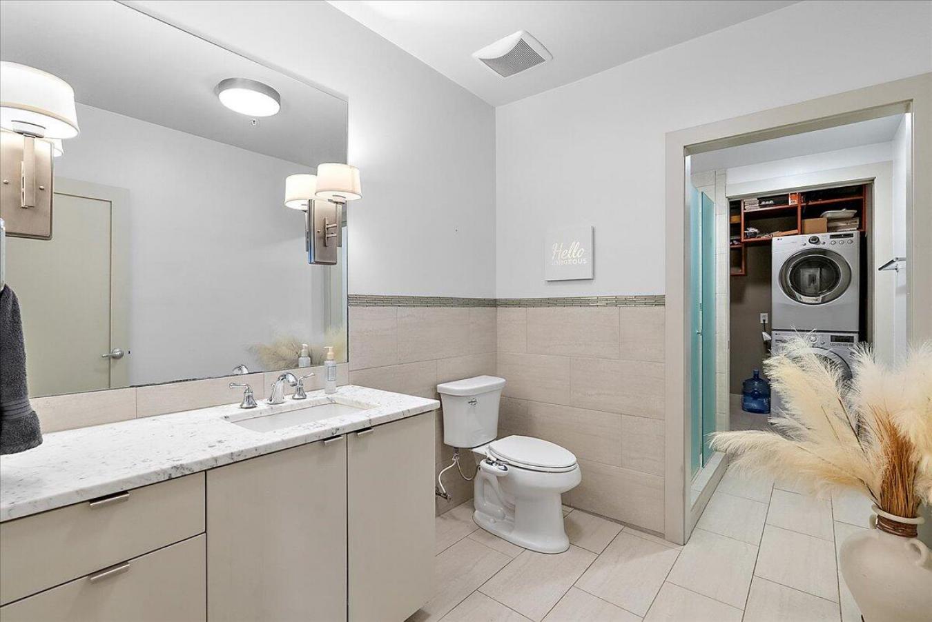 Kalamazoo, Kalamazoo, 49007, United States, 2 Bedrooms Bedrooms, ,2 BathroomsBathrooms,Residential,For Sale,2003864