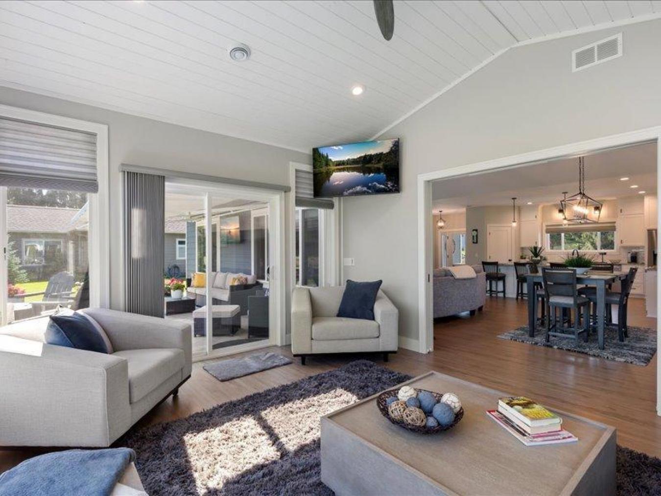 East Gull Lake, Cass, 56401, United States, 3 Bedrooms Bedrooms, ,2 BathroomsBathrooms,Residential,For Sale,2003862