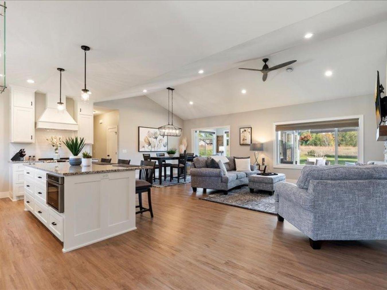 East Gull Lake, Cass, 56401, United States, 3 Bedrooms Bedrooms, ,2 BathroomsBathrooms,Residential,For Sale,2003862