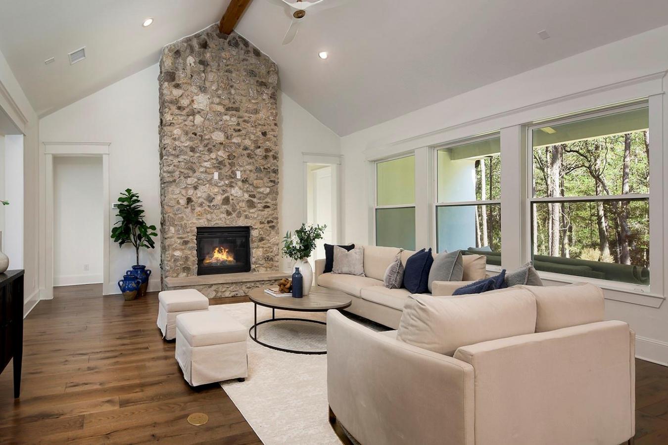 Huntsville, Walker, 77340, United States, 3 Bedrooms Bedrooms, ,2 BathroomsBathrooms,Residential,For Sale,2003860