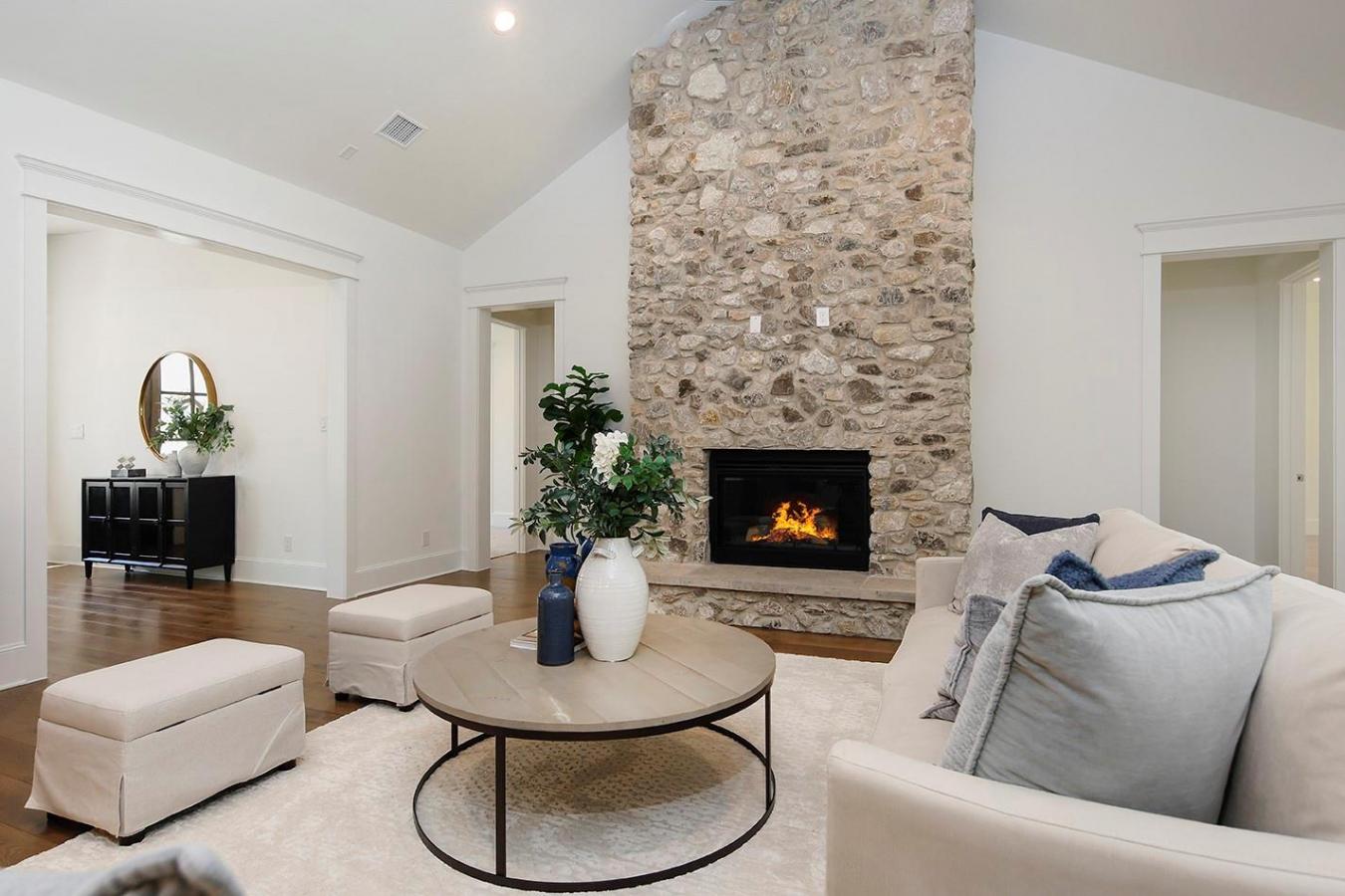 Huntsville, Walker, 77340, United States, 3 Bedrooms Bedrooms, ,2 BathroomsBathrooms,Residential,For Sale,2003860