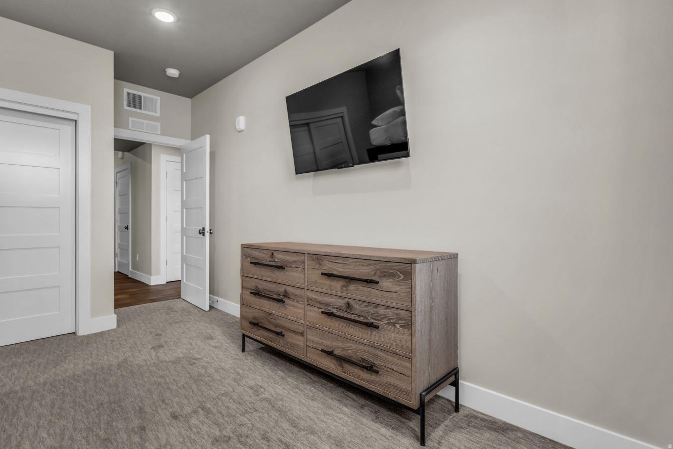 Heber City, Wasatch, 84032, United States, 3 Bedrooms Bedrooms, ,2 BathroomsBathrooms,Residential,For Sale,2003852