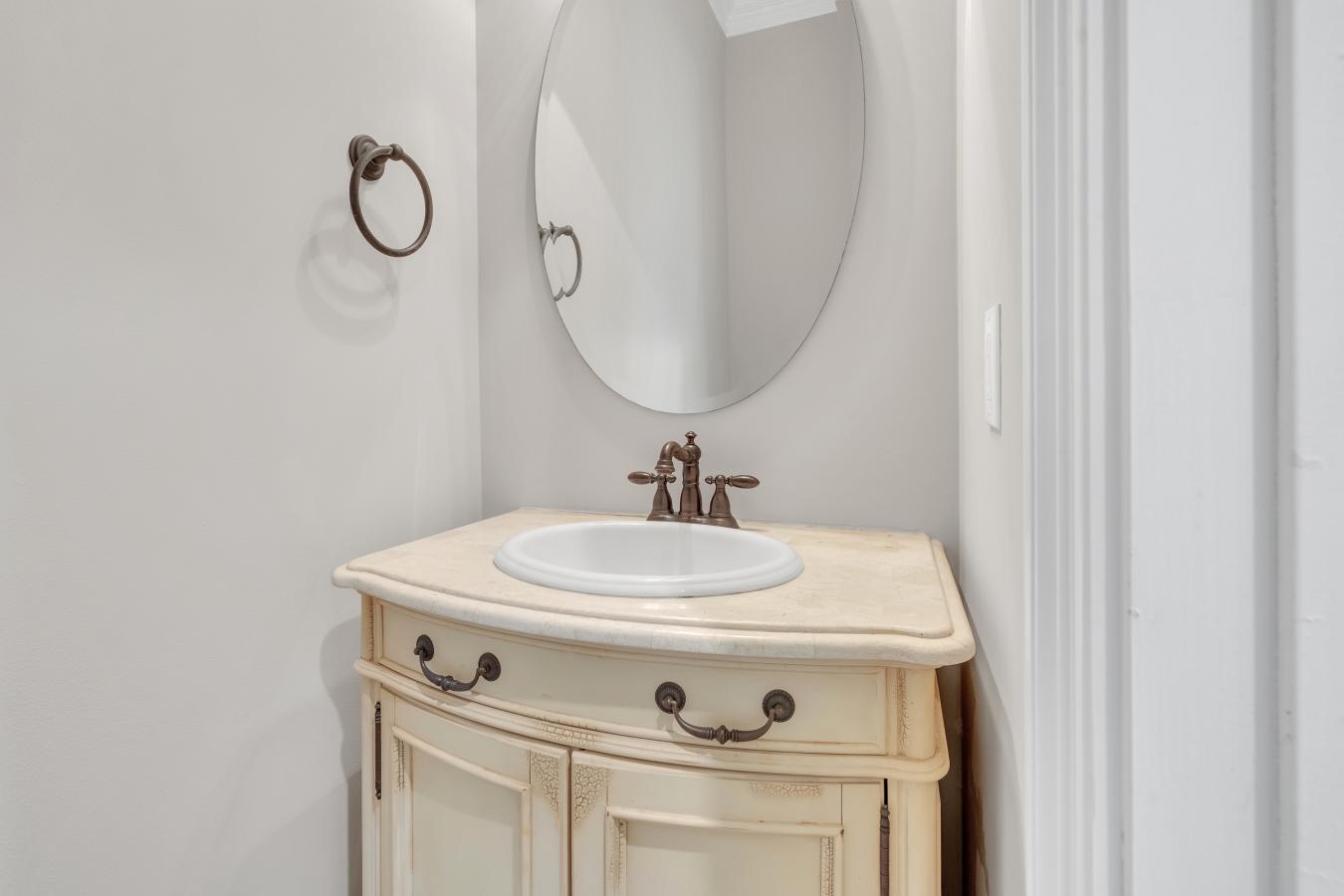 Belhaven, Beaufort, 27810, United States, 4 Bedrooms Bedrooms, ,3 BathroomsBathrooms,Residential,For Sale,2003850