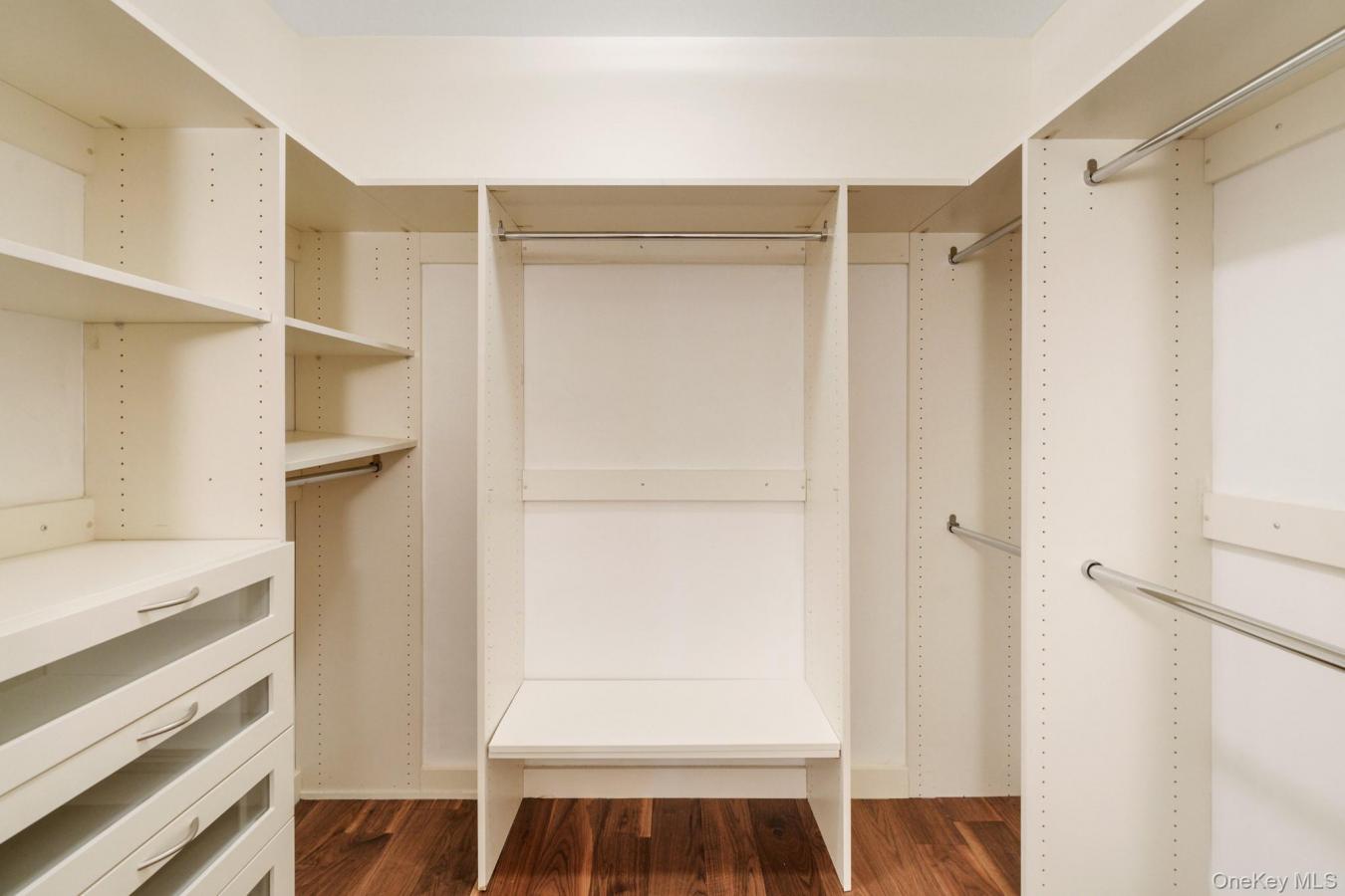 White Plains, Westchester County, 10601, United States, 2 Bedrooms Bedrooms, ,2 BathroomsBathrooms,Residential,For Sale,2003849