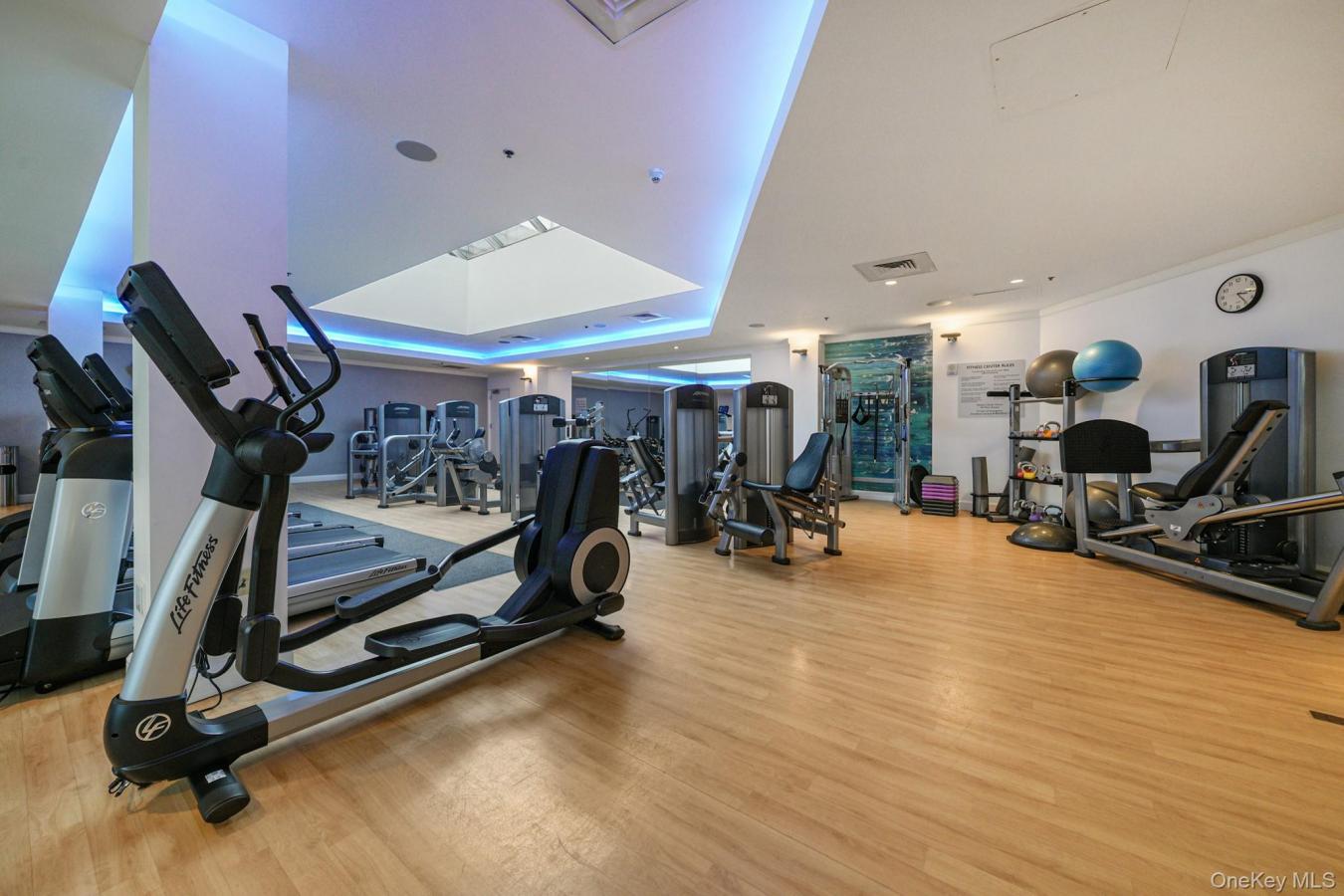 White Plains, Westchester County, 10601, United States, 2 Bedrooms Bedrooms, ,2 BathroomsBathrooms,Residential,For Sale,2003849