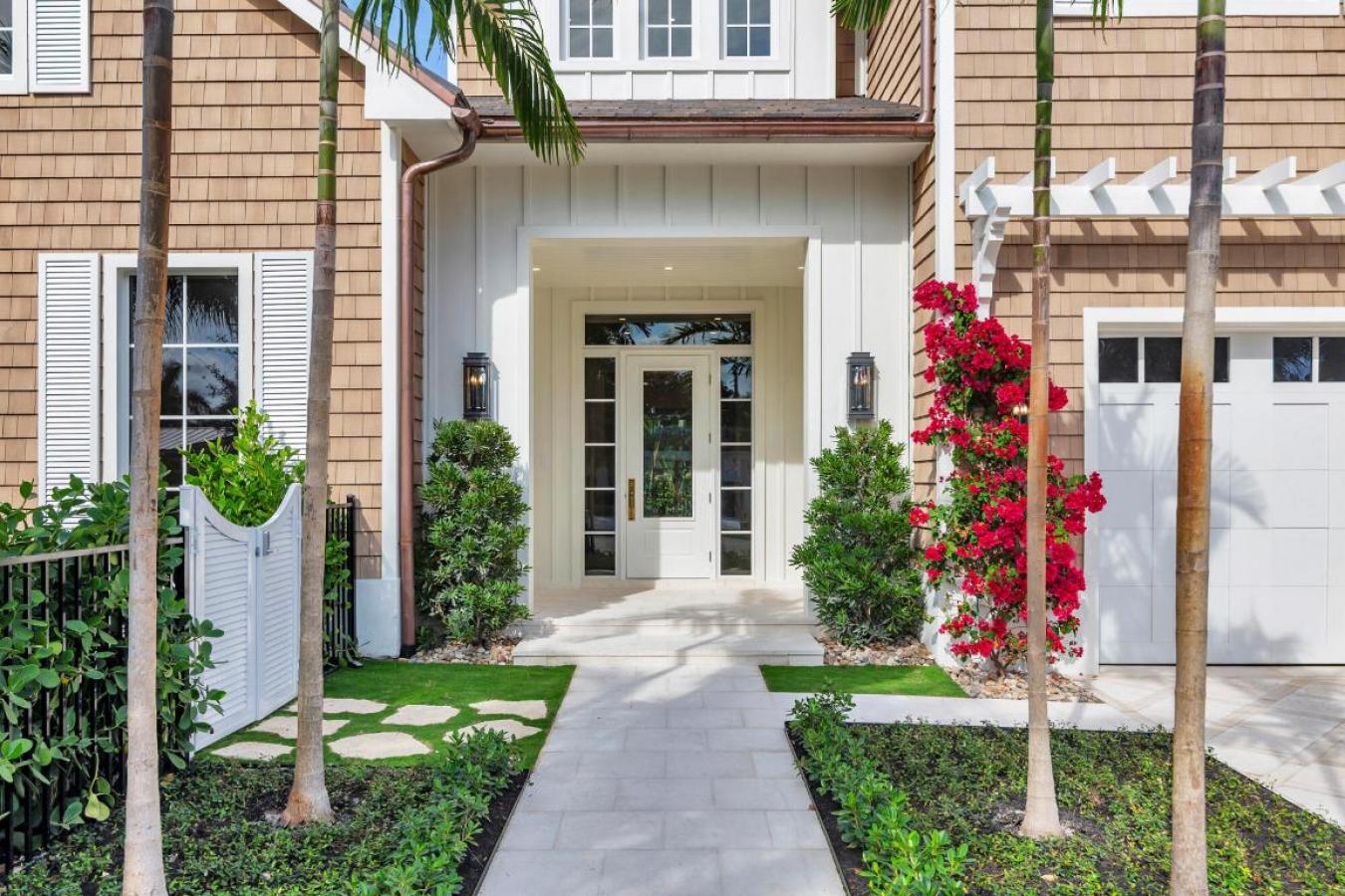 West Palm Beach, Florida, 33405, United States, 5 Bedrooms Bedrooms, ,5 BathroomsBathrooms,Residential,For Sale,2003846