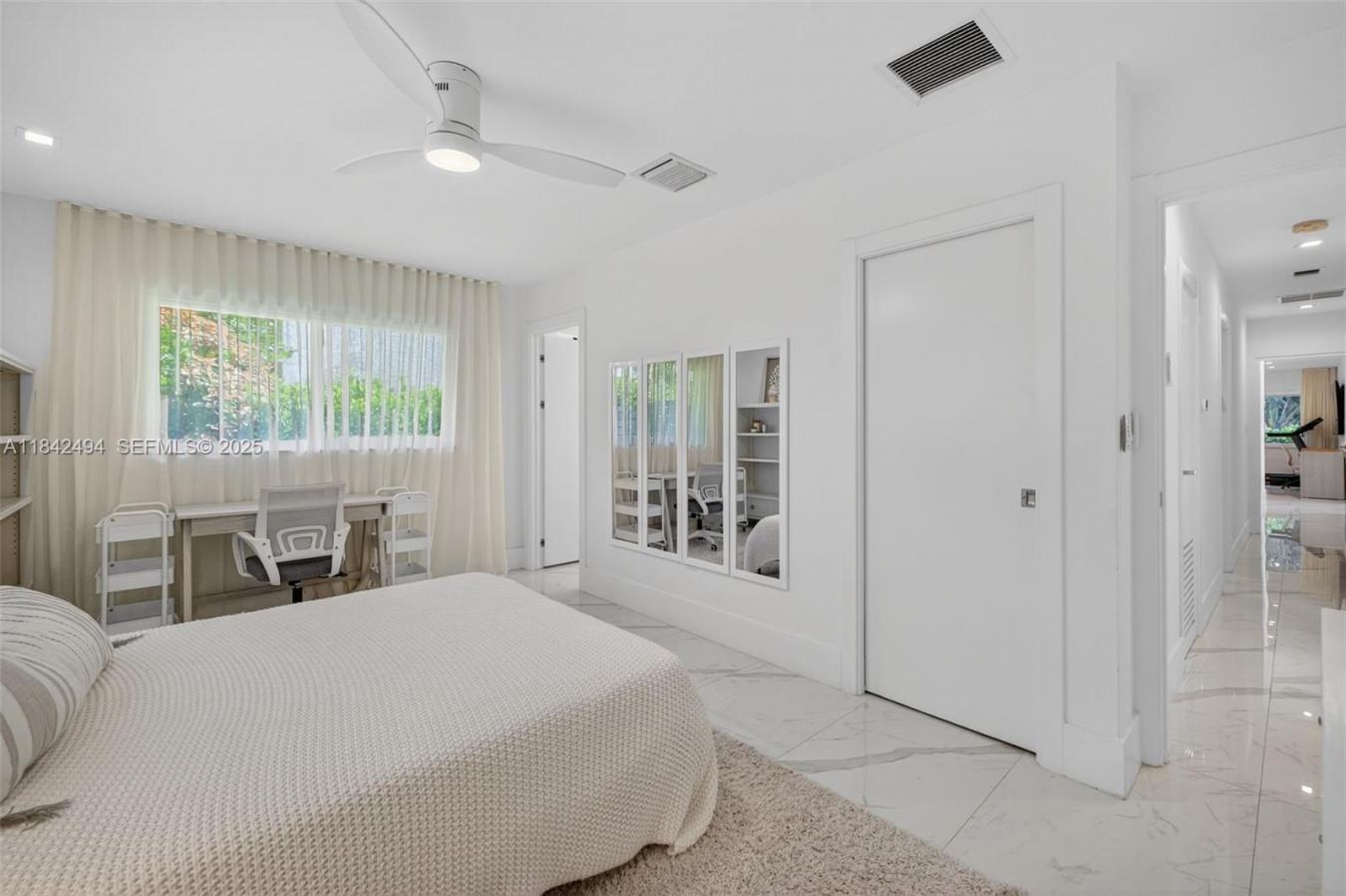 Hallandale, Florida, 33009, United States, 5 Bedrooms Bedrooms, ,4 BathroomsBathrooms,Residential,For Sale,2003845