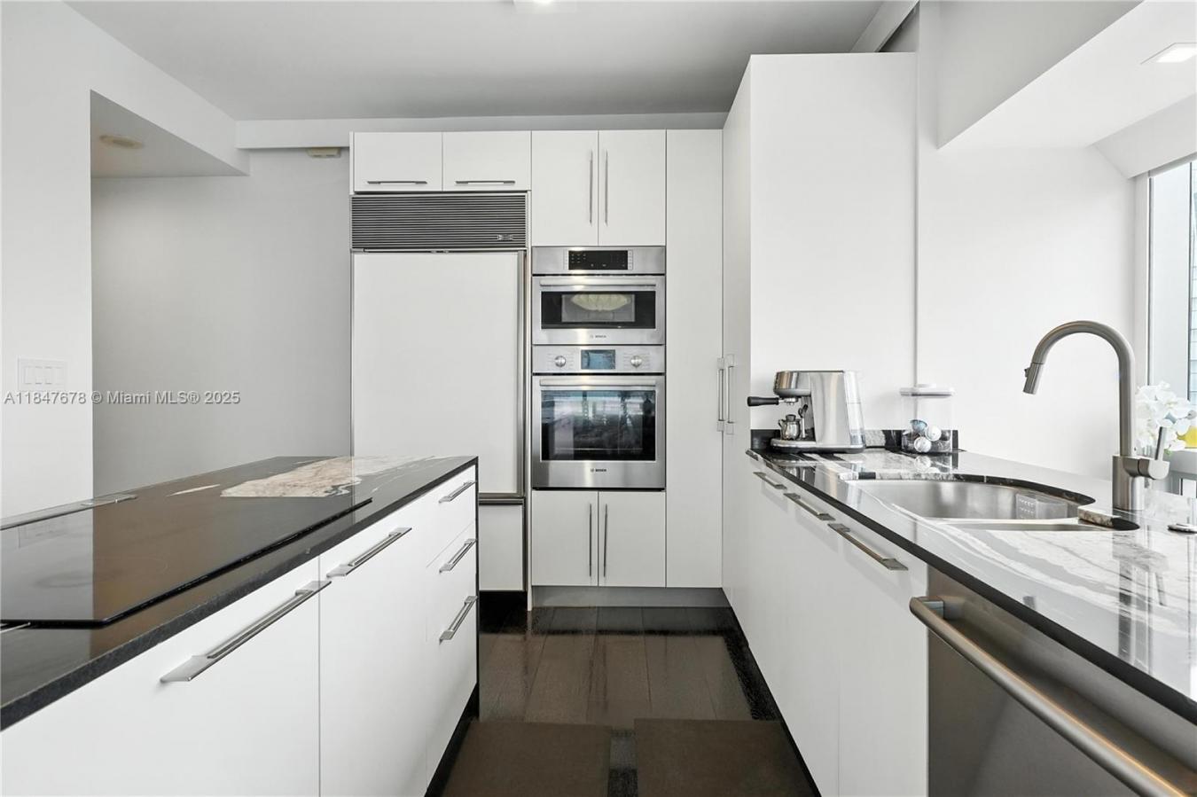 Miami, Florida, 33131, United States, 2 Bedrooms Bedrooms, ,2 BathroomsBathrooms,Residential,For Sale,2003841