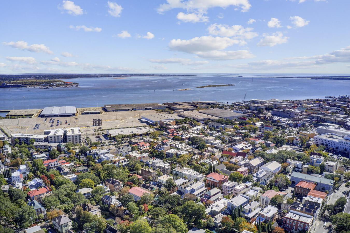 Charleston, Charleston, 29401, United States, 4 Bedrooms Bedrooms, ,2 BathroomsBathrooms,Residential,For Sale,2003838