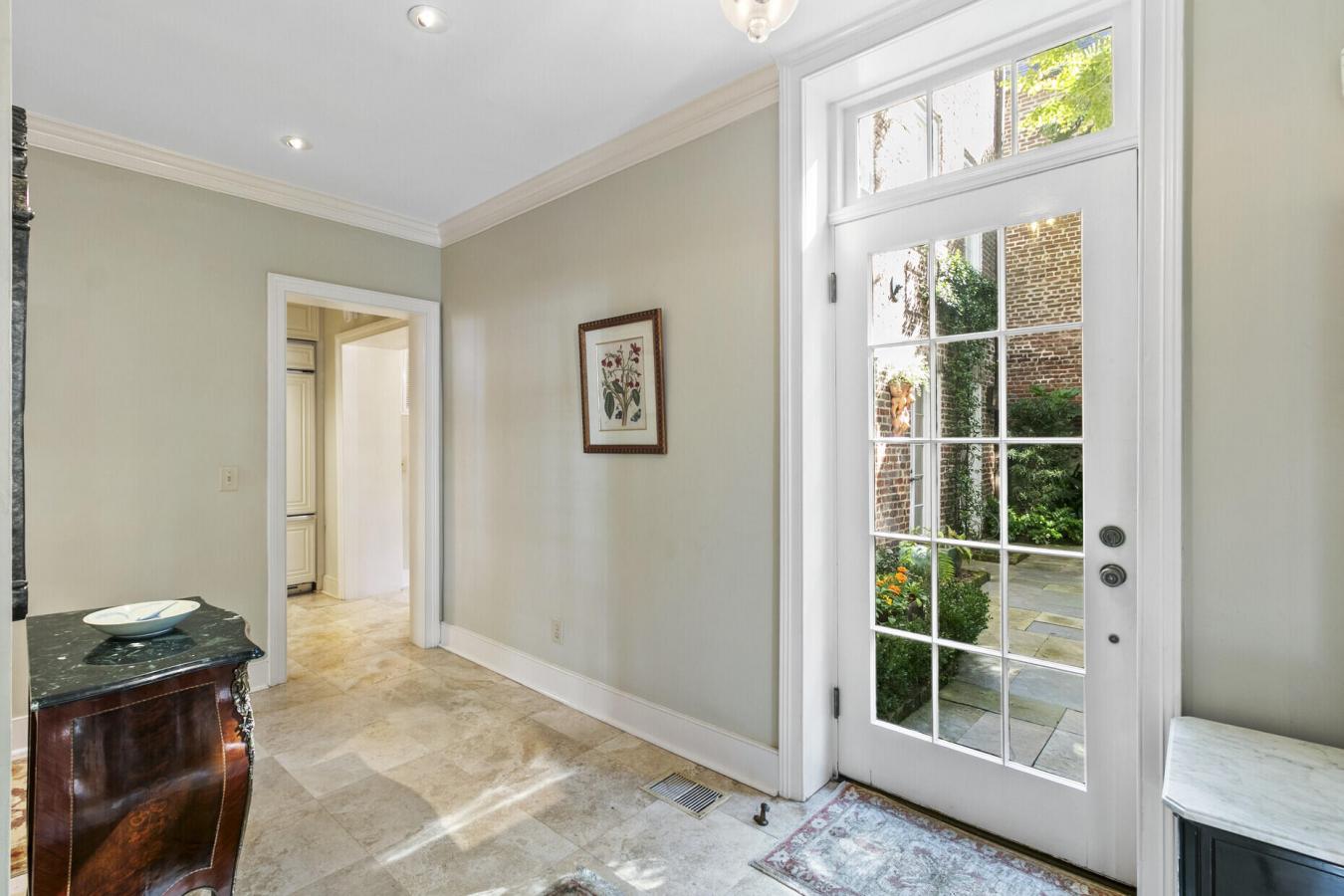 Charleston, Charleston, 29401, United States, 4 Bedrooms Bedrooms, ,2 BathroomsBathrooms,Residential,For Sale,2003838