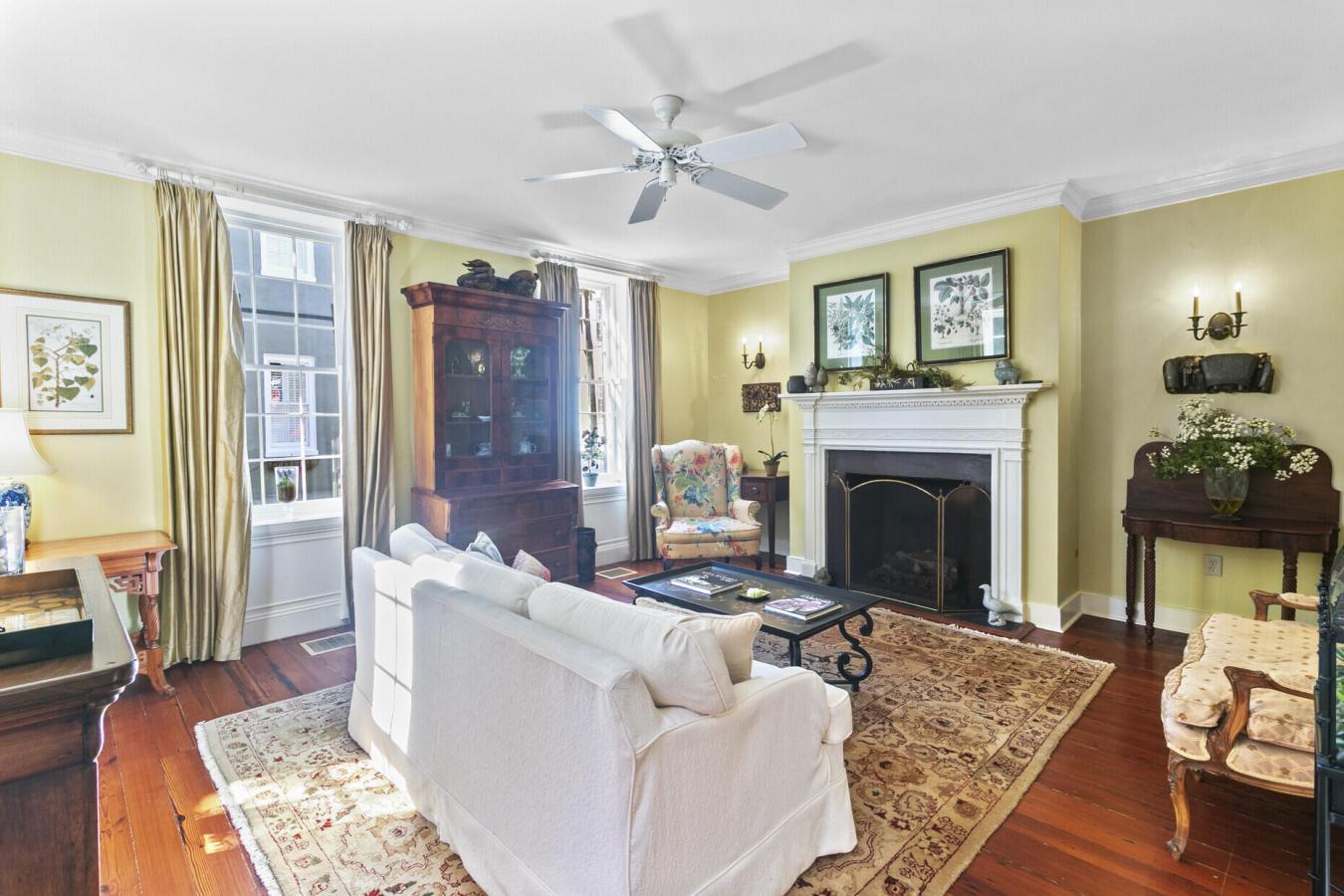 Charleston, Charleston, 29401, United States, 4 Bedrooms Bedrooms, ,2 BathroomsBathrooms,Residential,For Sale,2003838