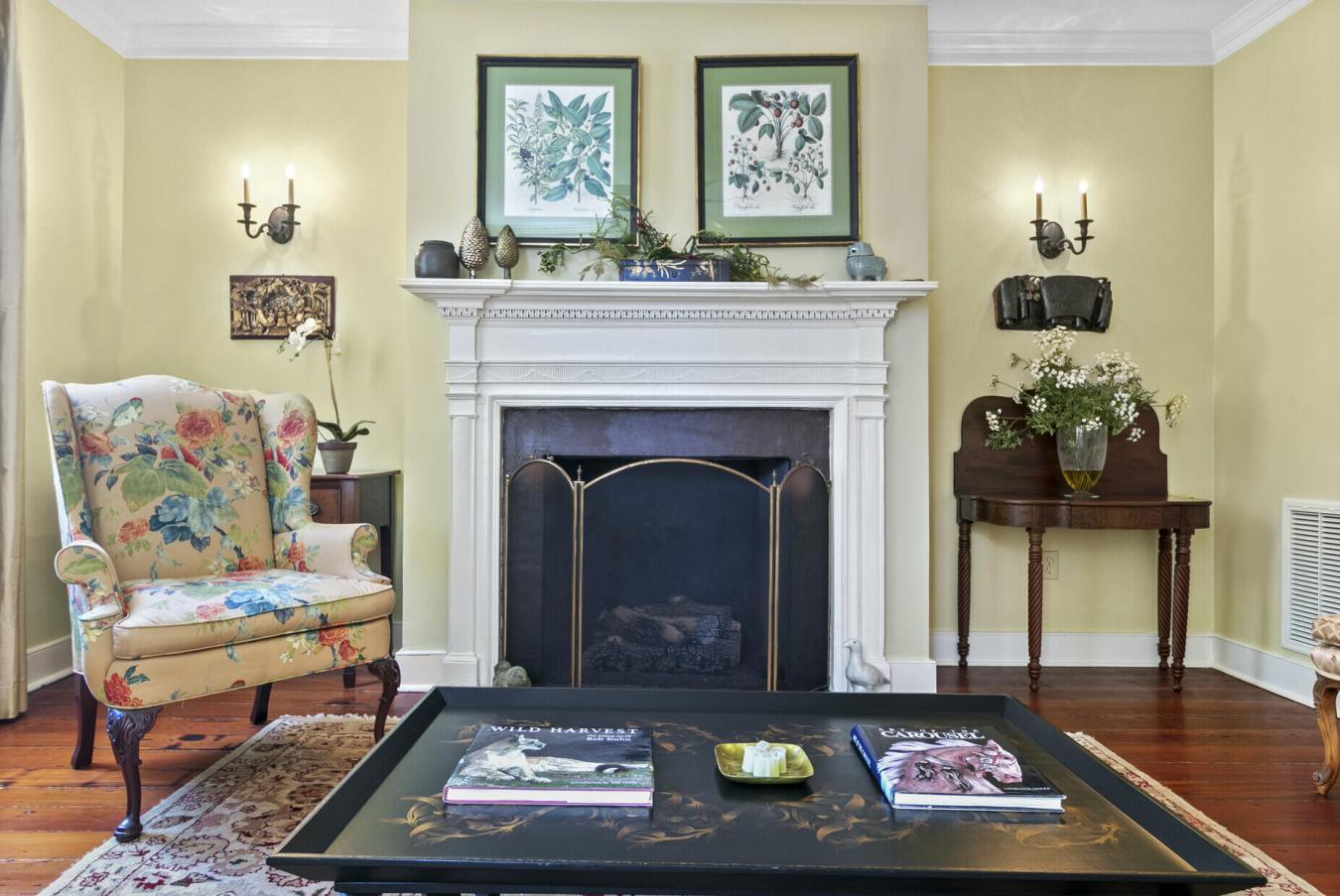 Charleston, Charleston, 29401, United States, 4 Bedrooms Bedrooms, ,2 BathroomsBathrooms,Residential,For Sale,2003838