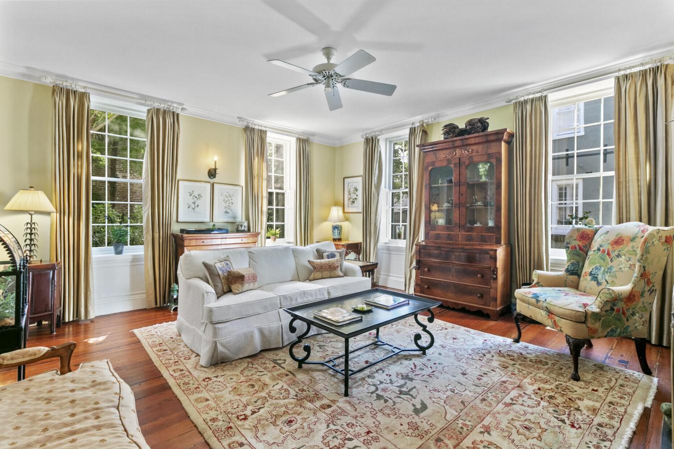 Charleston, Charleston, 29401, United States, 4 Bedrooms Bedrooms, ,2 BathroomsBathrooms,Residential,For Sale,2003838