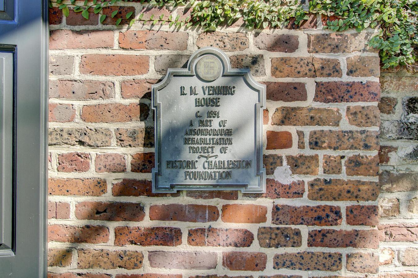 Charleston, Charleston, 29401, United States, 4 Bedrooms Bedrooms, ,2 BathroomsBathrooms,Residential,For Sale,2003838