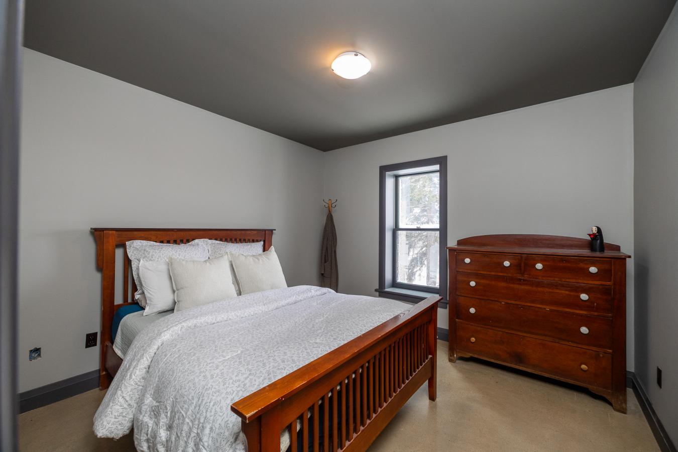 Grey Highlands, Grey, N4L 1W6, Canada, 4 Bedrooms Bedrooms, ,2 BathroomsBathrooms,Residential,For Sale,2003836