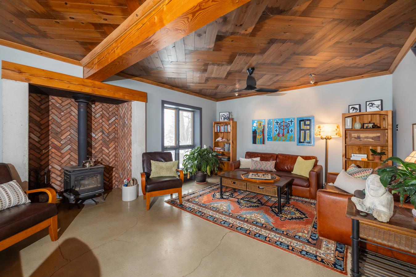 Grey Highlands, Grey, N4L 1W6, Canada, 4 Bedrooms Bedrooms, ,2 BathroomsBathrooms,Residential,For Sale,2003836