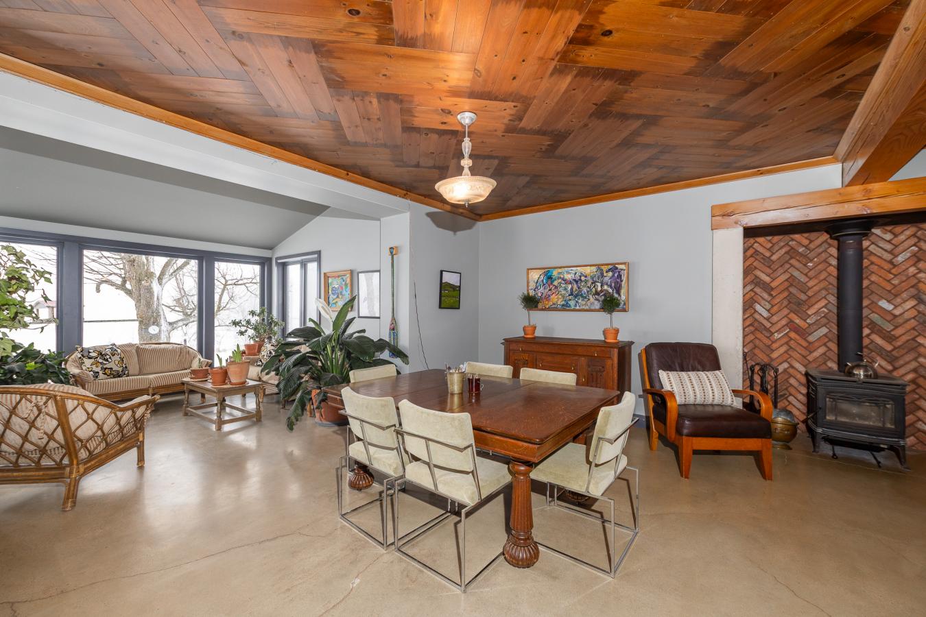 Grey Highlands, Grey, N4L 1W6, Canada, 4 Bedrooms Bedrooms, ,2 BathroomsBathrooms,Residential,For Sale,2003836