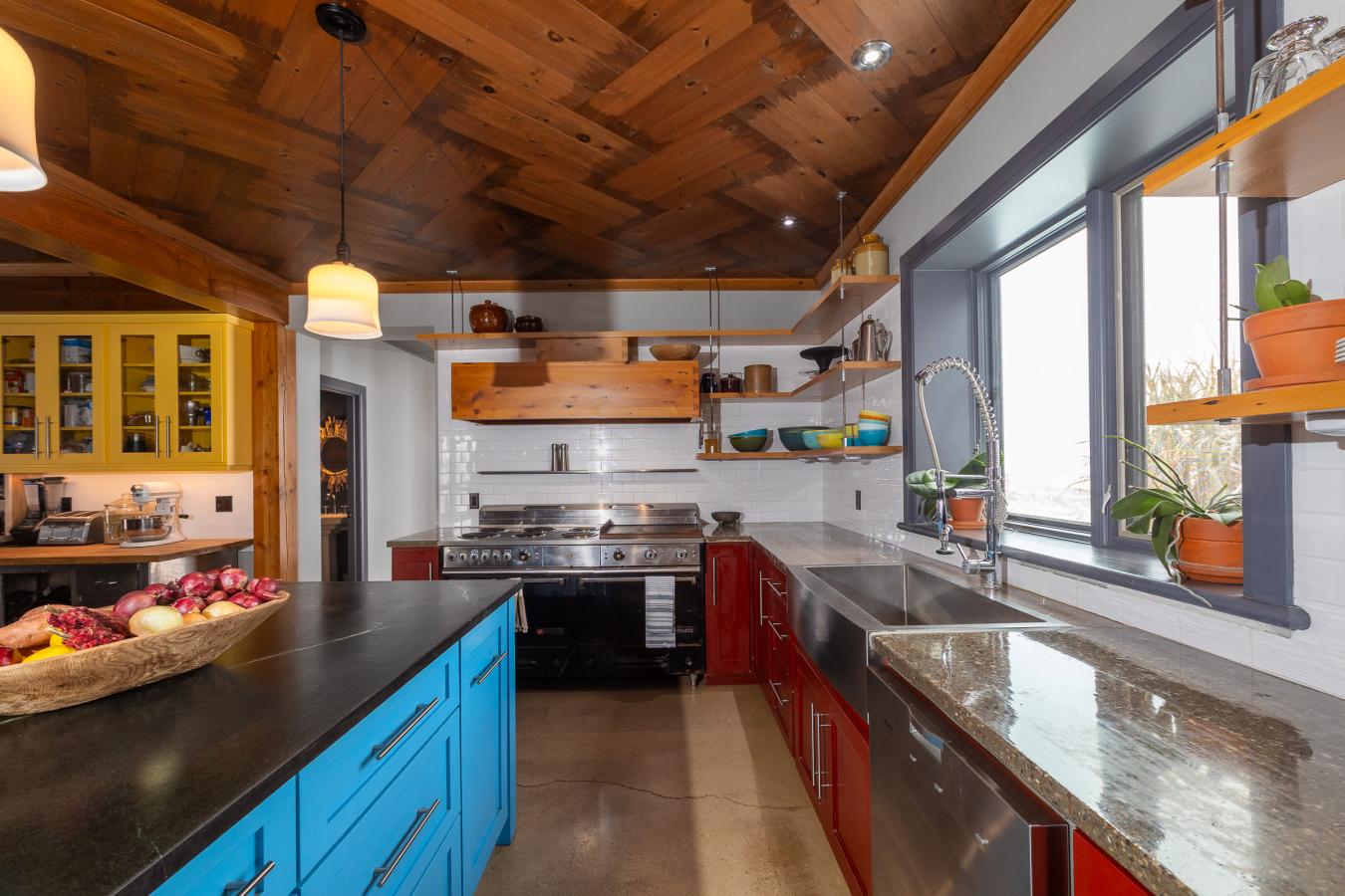 Grey Highlands, Grey, N4L 1W6, Canada, 4 Bedrooms Bedrooms, ,2 BathroomsBathrooms,Residential,For Sale,2003836