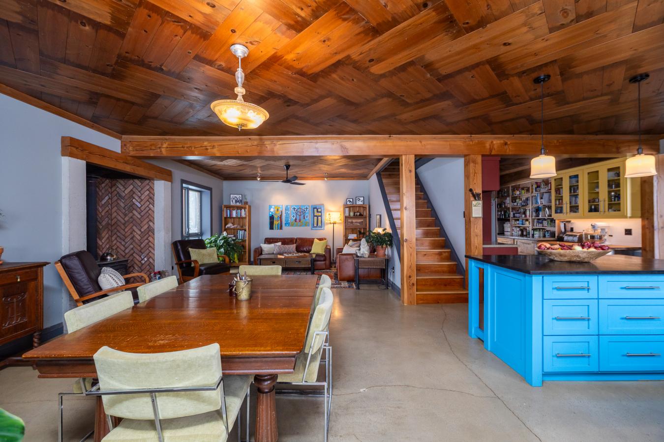 Grey Highlands, Grey, N4L 1W6, Canada, 4 Bedrooms Bedrooms, ,2 BathroomsBathrooms,Residential,For Sale,2003836