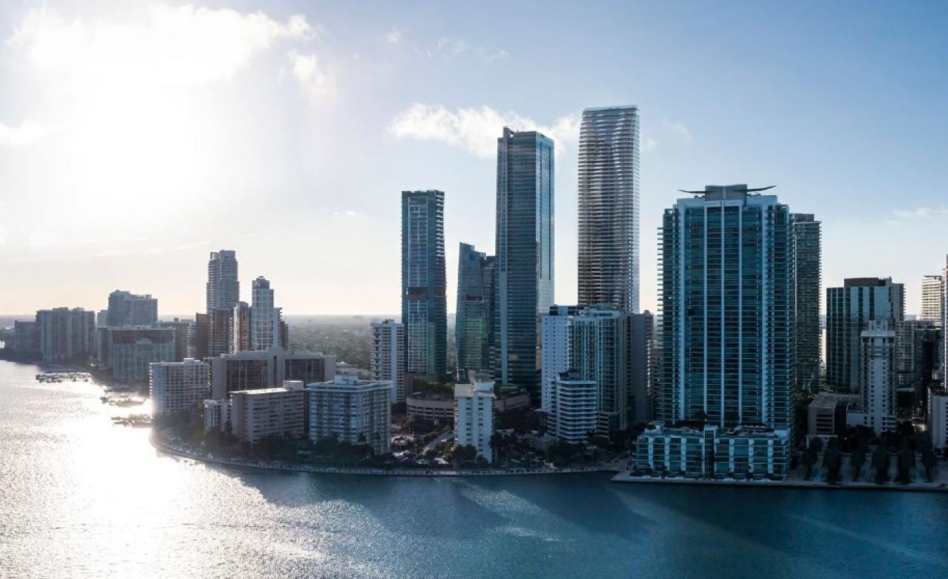 Miami, Florida, 33131, United States, 2 Bedrooms Bedrooms, ,3 BathroomsBathrooms,Residential,For Sale,2003834